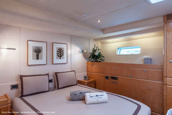 12_Garand-Blue-Vintage-CNB-95-Executive-Yachting_04