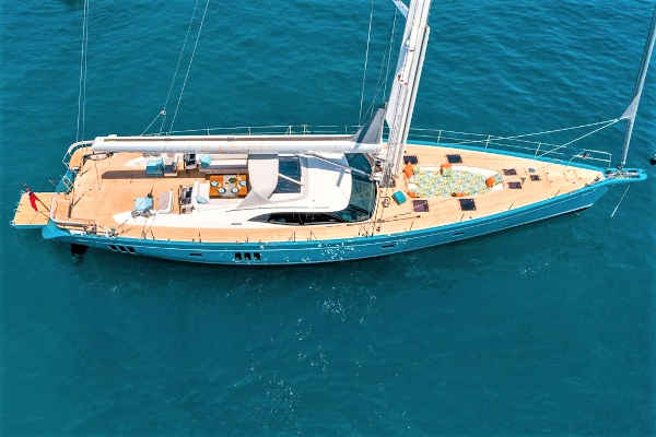 KARIBU-Sailing-Yacht-Charter-Mieten-14