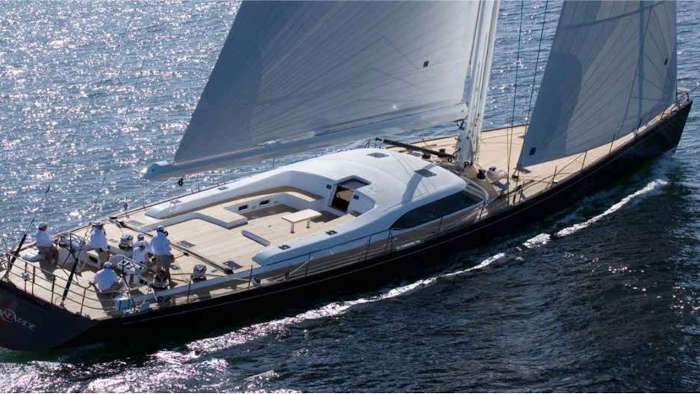 Segelyacht-30m-4-Kabinen-Executive-Yachting-01-A
